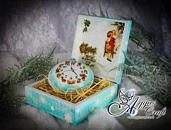 Christmas set with clock